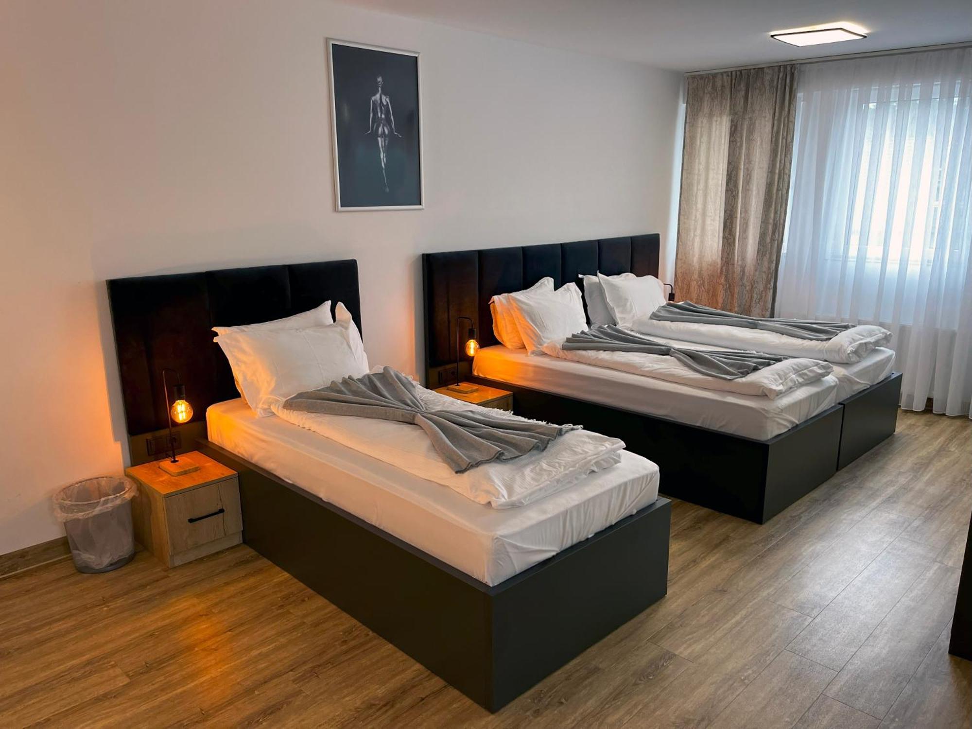 Haven Hotels - Hotel Dona Bergisch Gladbach Exterior photo